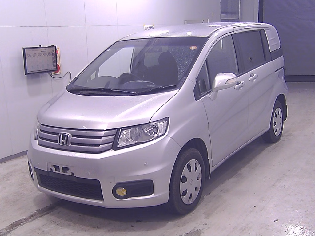 HONDA FREED SPIKE