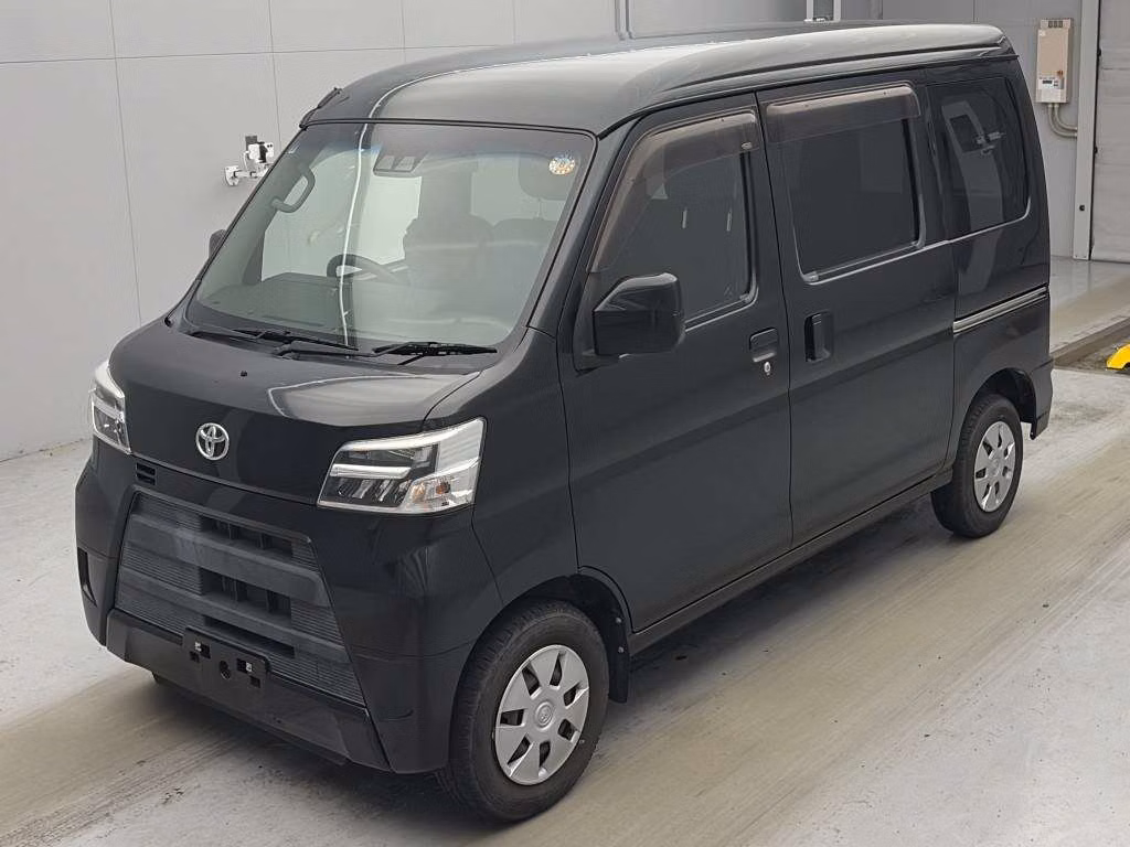 TOYOTA PIXIS VAN