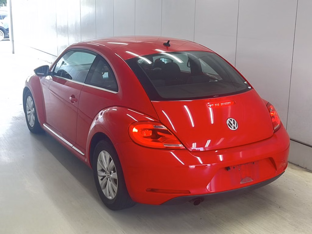 VOLKSWAGEN BEETLE
