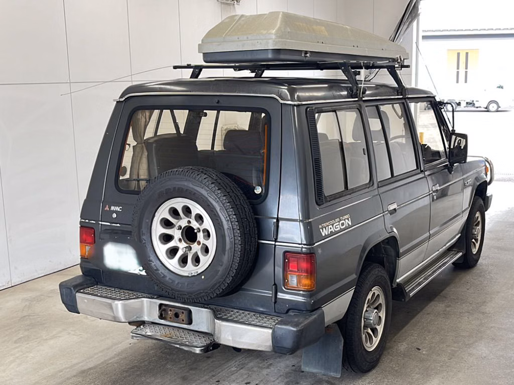 MITSUBISHI PAJERO