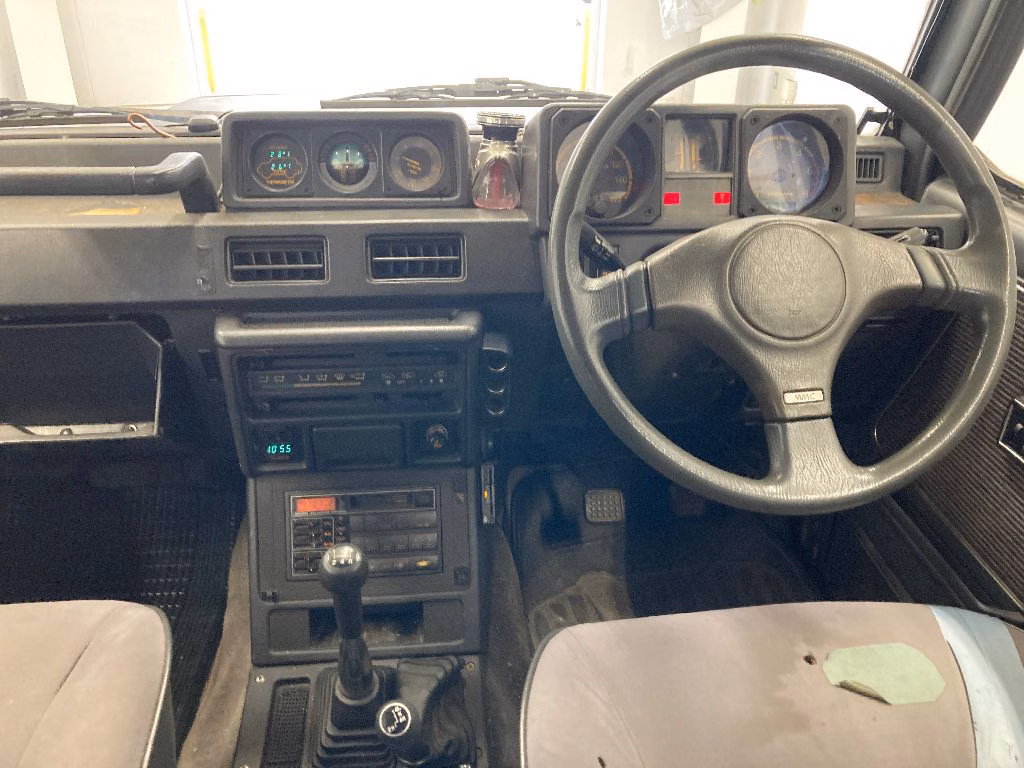 MITSUBISHI PAJERO