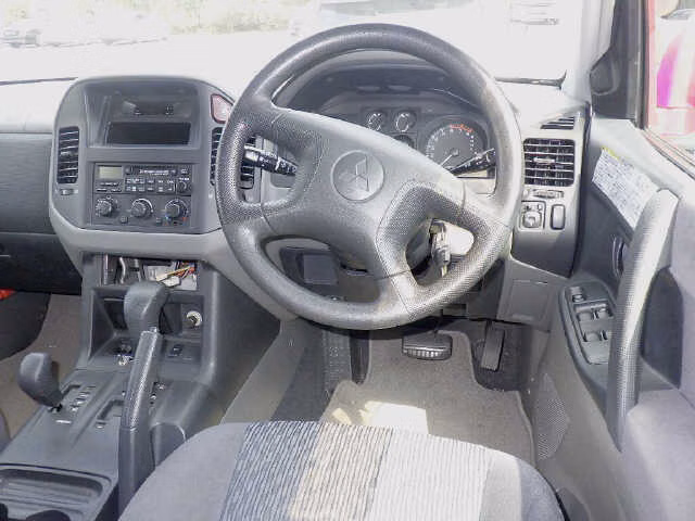 MITSUBISHI PAJERO