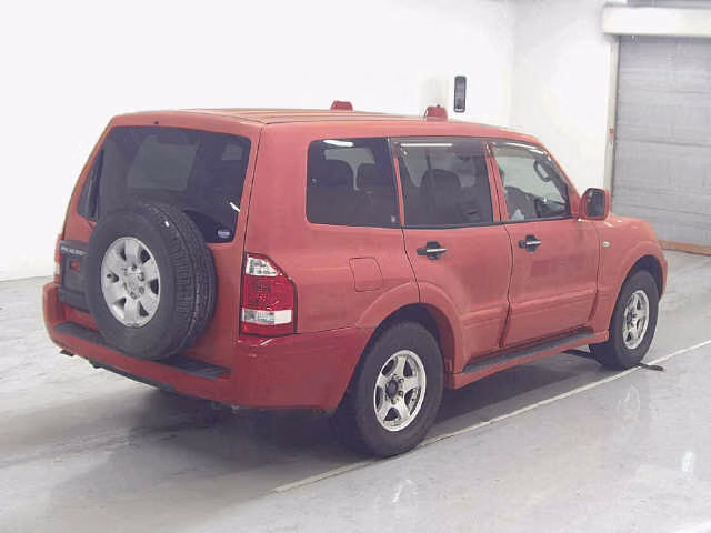 MITSUBISHI PAJERO