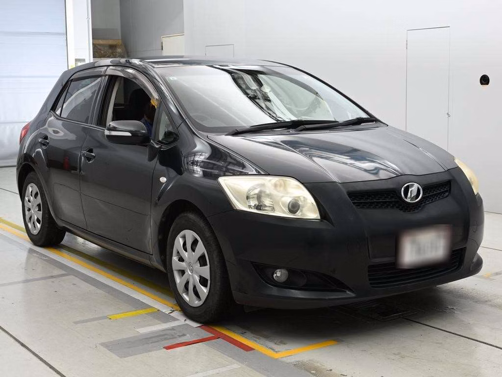 TOYOTA AURIS