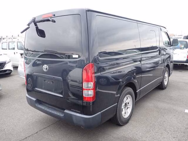 TOYOTA REGIUS ACE