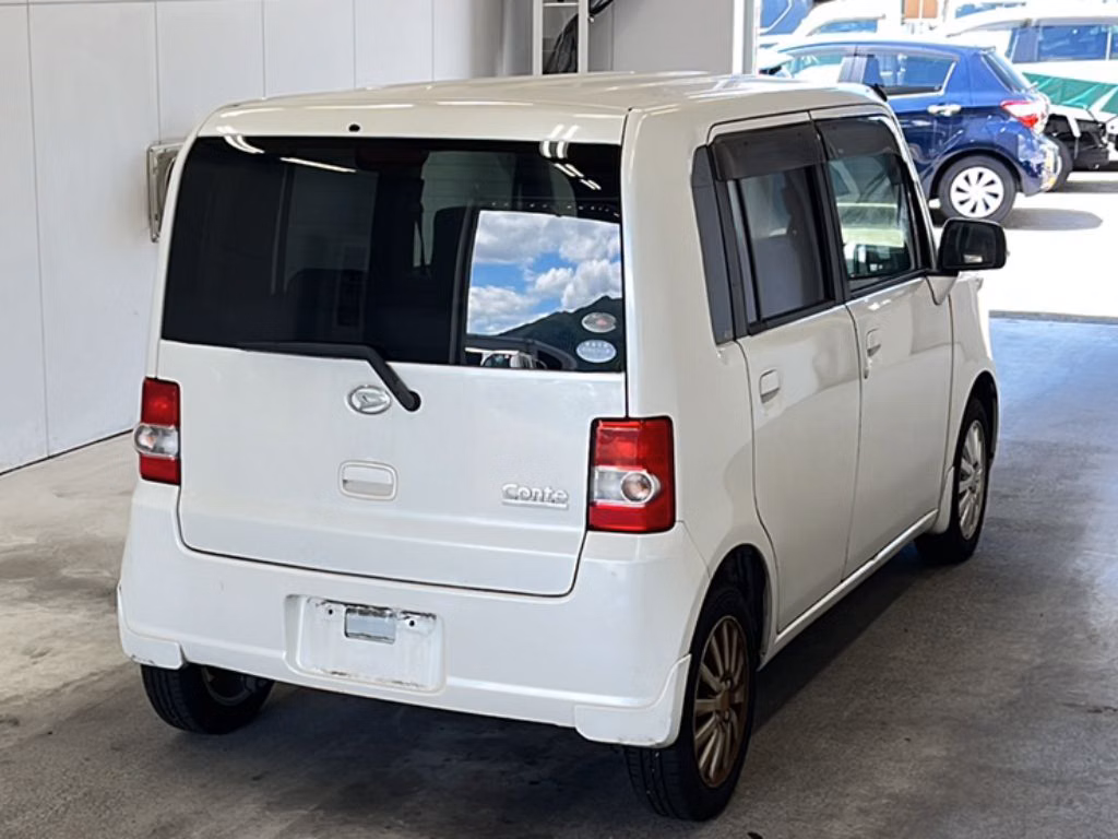 DAIHATSU MOVE CONTE
