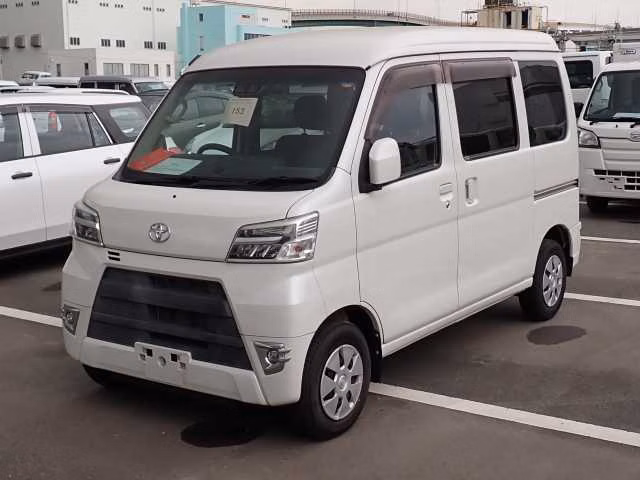 TOYOTA PIXIS VAN