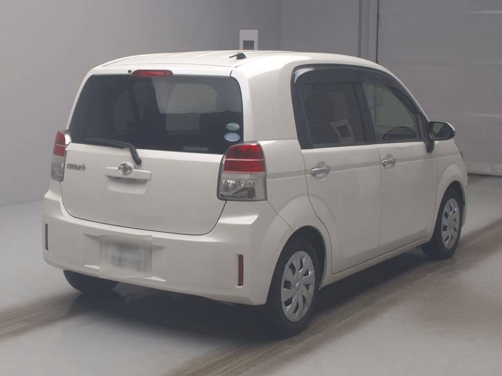TOYOTA SPADE