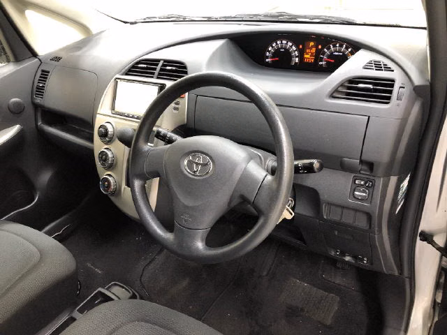 TOYOTA RACTIS