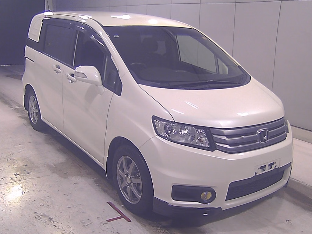 HONDA FREED SPIKE