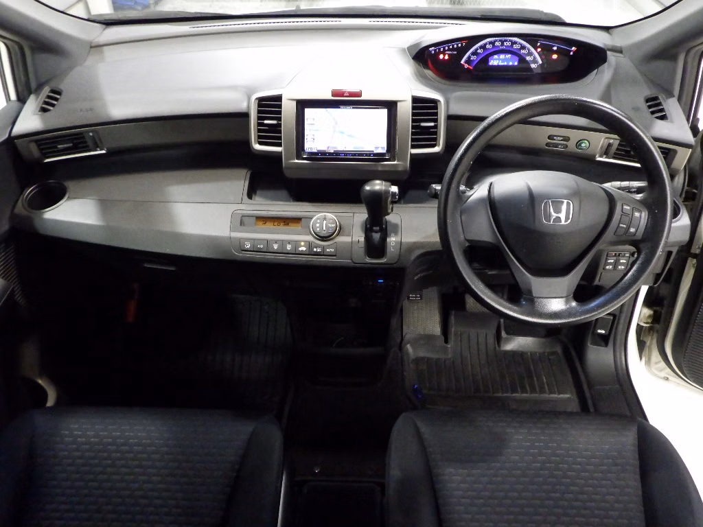 HONDA FREED SPIKE
