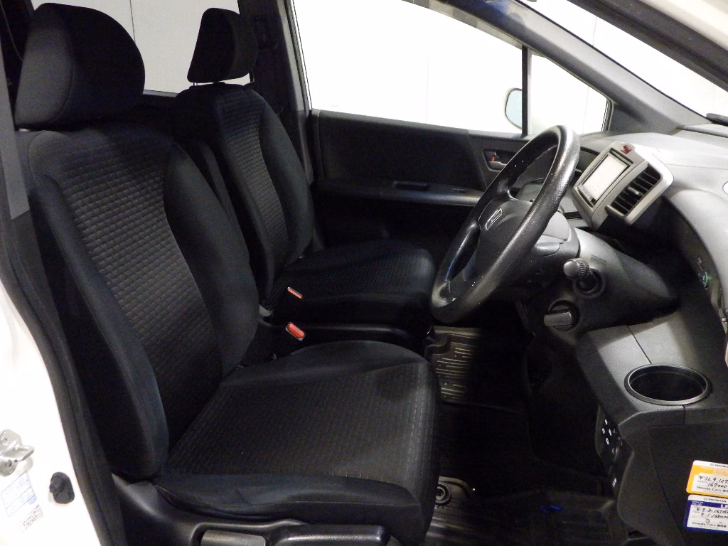 HONDA FREED SPIKE