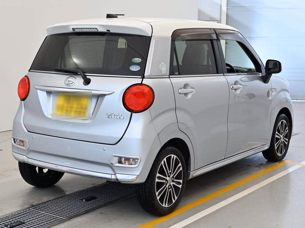 DAIHATSU CAST
