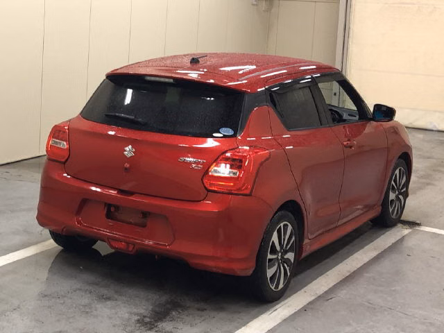 SUZUKI SWIFT