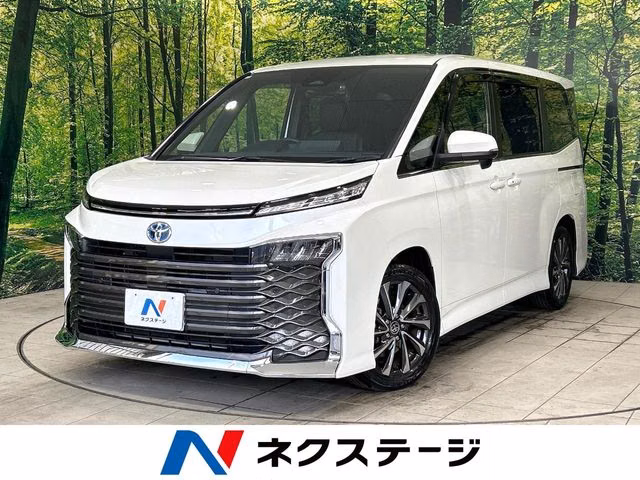 TOYOTA VOXY