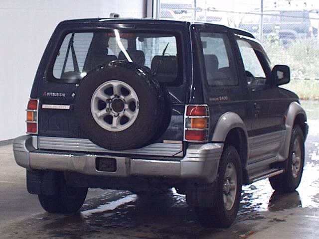 MITSUBISHI PAJERO