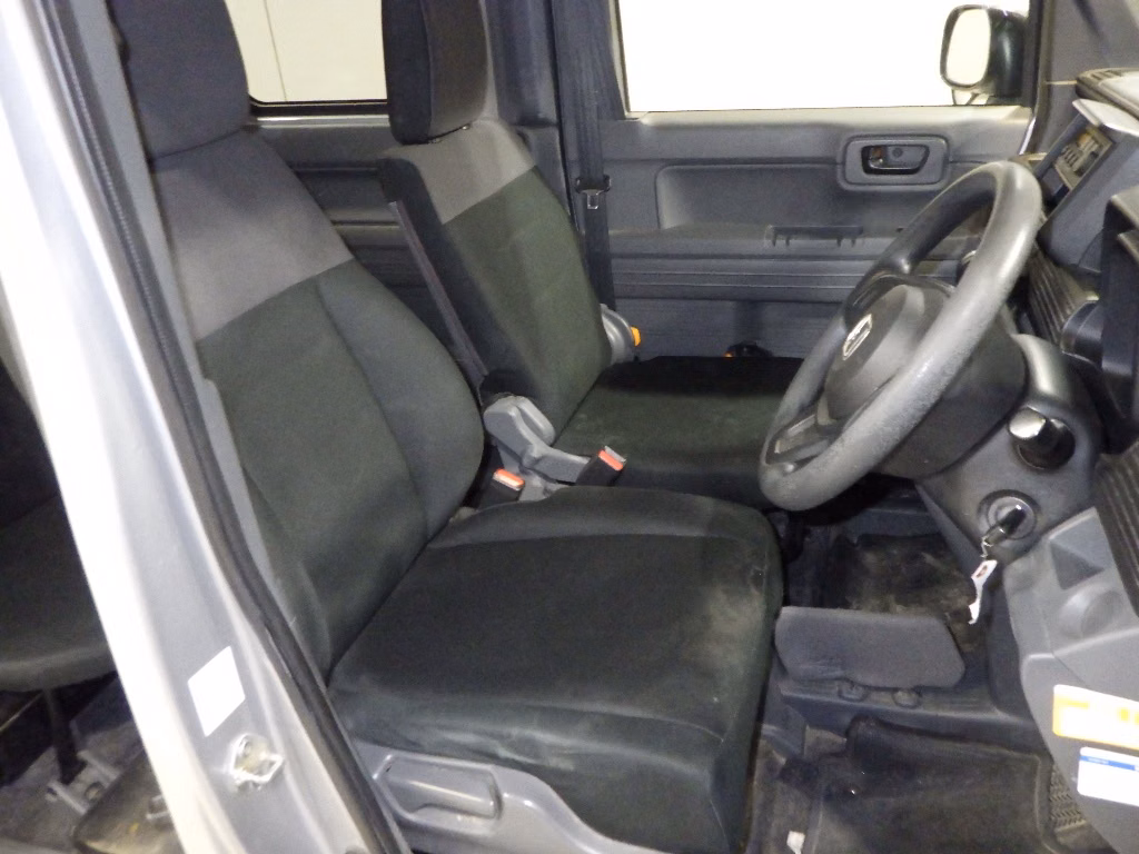 HONDA N-VAN