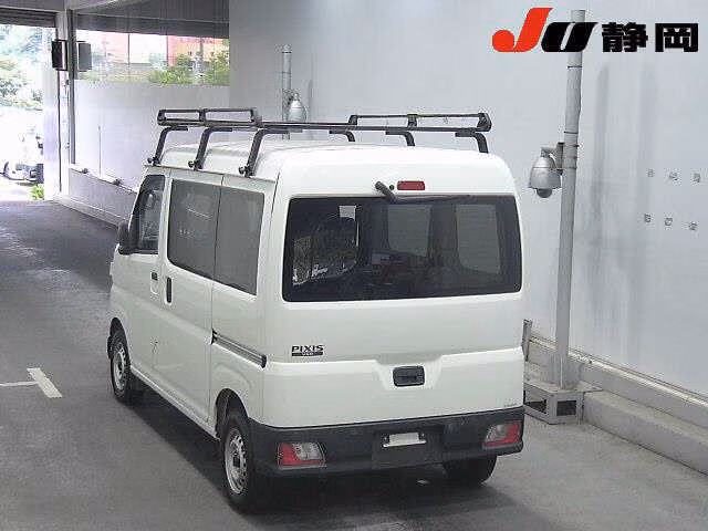 TOYOTA PIXIS VAN