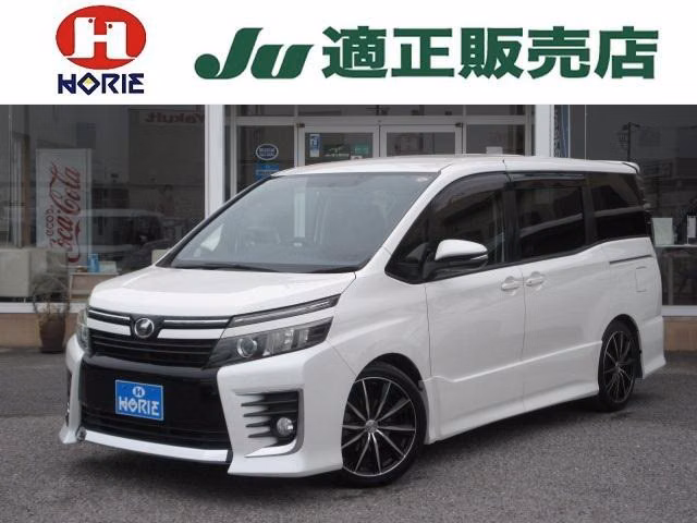 TOYOTA VOXY
