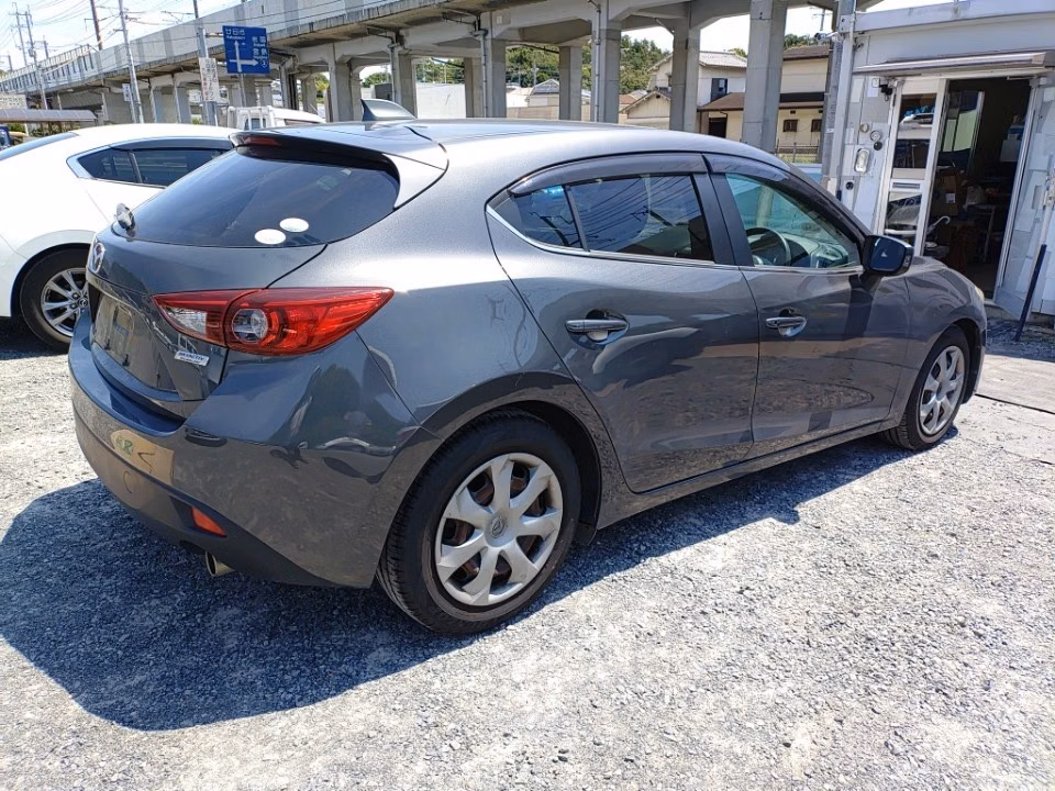MAZDA AXELA