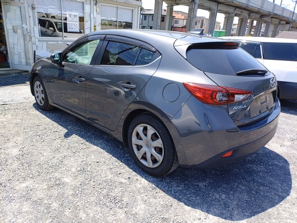 MAZDA AXELA
