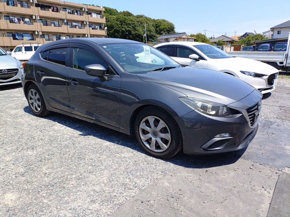 MAZDA AXELA