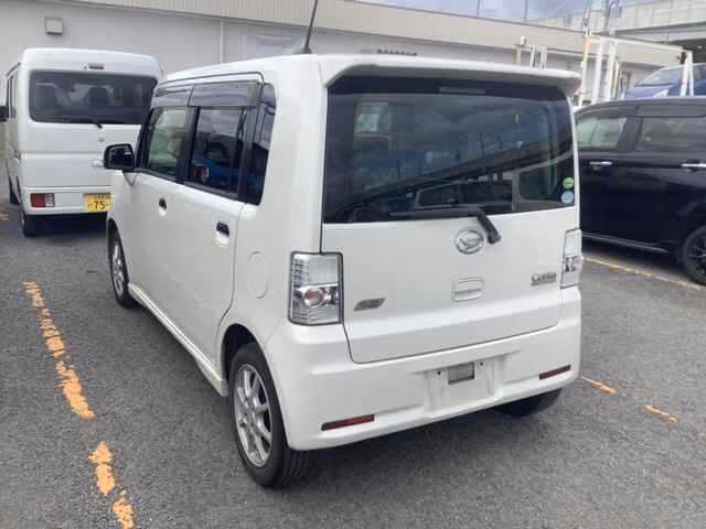 DAIHATSU MOVE CONTE