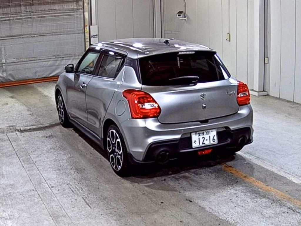 SUZUKI SWIFT
