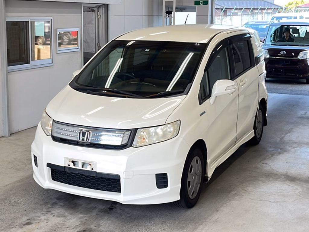 HONDA FREED SPIKE