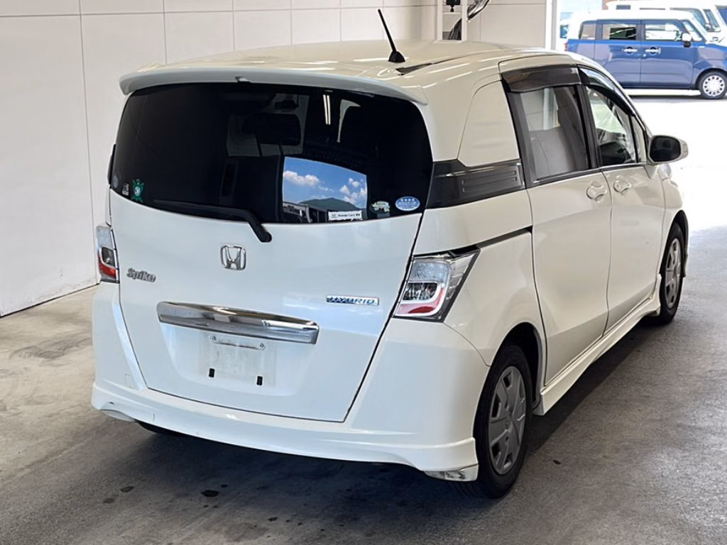 HONDA FREED SPIKE