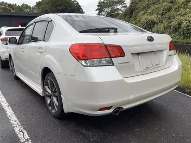SUBARU LEGACY B4