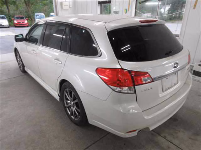 SUBARU LEGACY