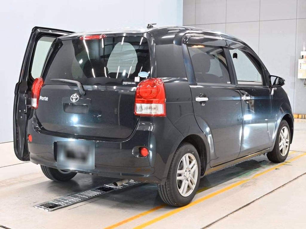 TOYOTA PORTE