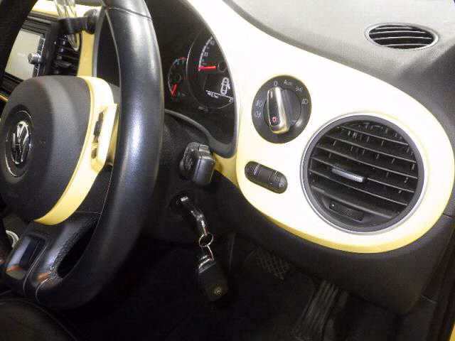 VOLKSWAGEN BEETLE