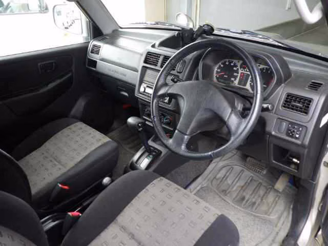 MITSUBISHI PAJERO MINI