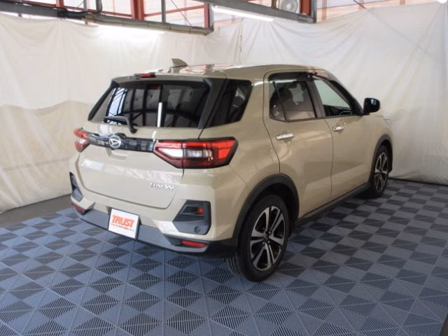 DAIHATSU ROCKY