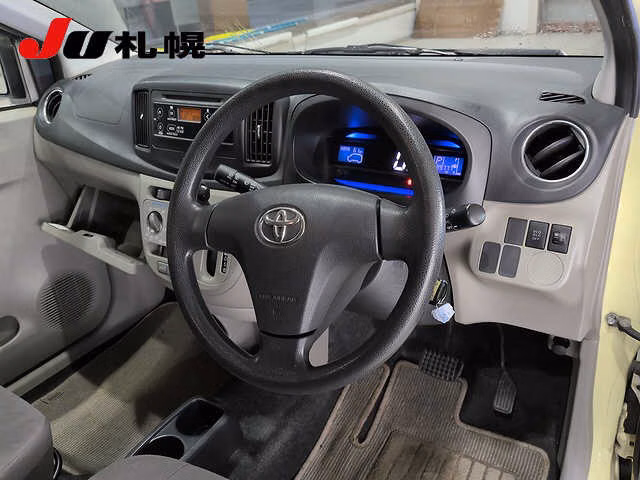 TOYOTA PIXIS EPOCH