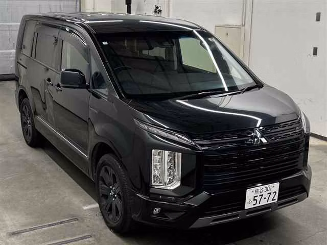 MITSUBISHI DELICA D:5