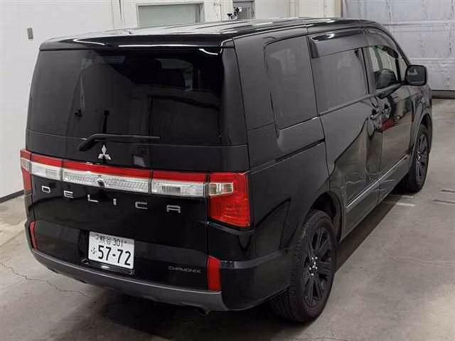 MITSUBISHI DELICA D:5