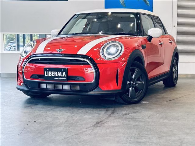 MINI HATCH