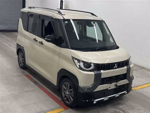 Mitsubishi Delica Mini