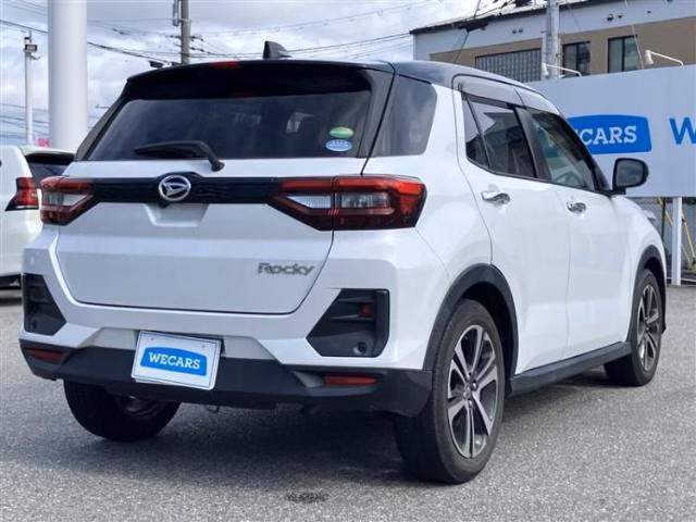 DAIHATSU ROCKY