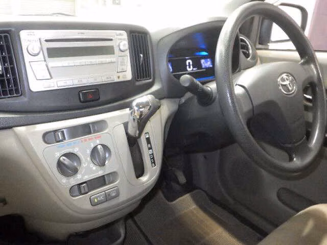 TOYOTA PIXIS EPOCH