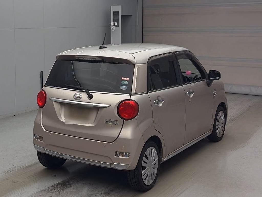 DAIHATSU CAST