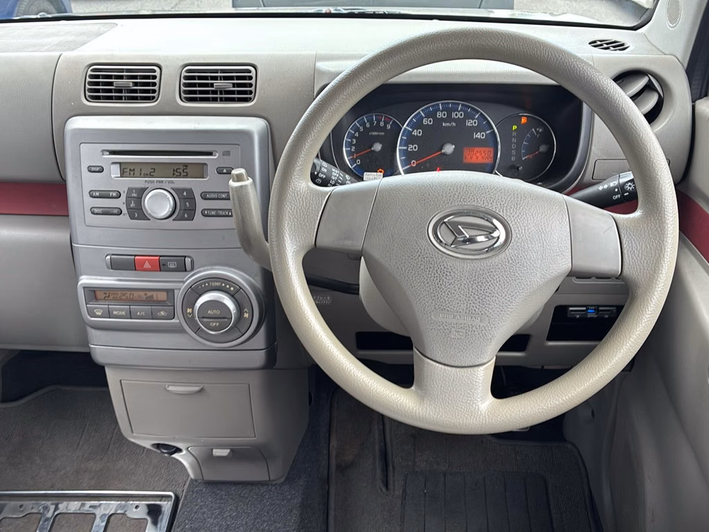 DAIHATSU MOVE CONTE