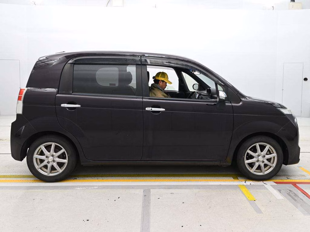 TOYOTA SPADE