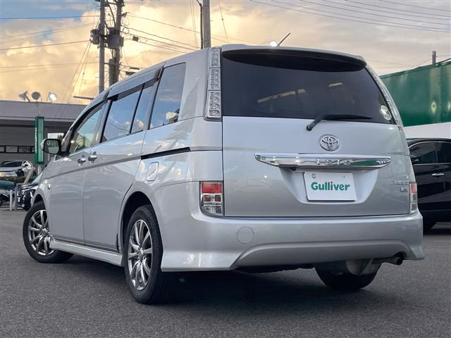TOYOTA ISIS