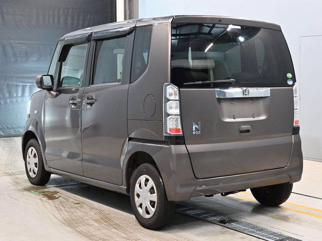 HONDA N-BOX