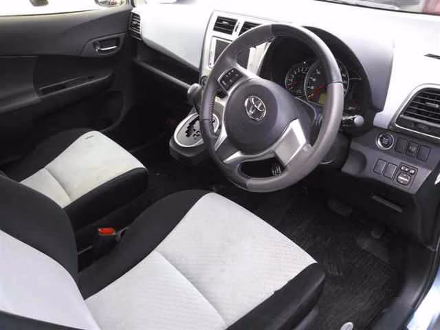 TOYOTA RACTIS