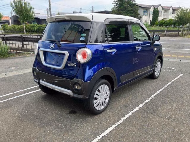 DAIHATSU CAST